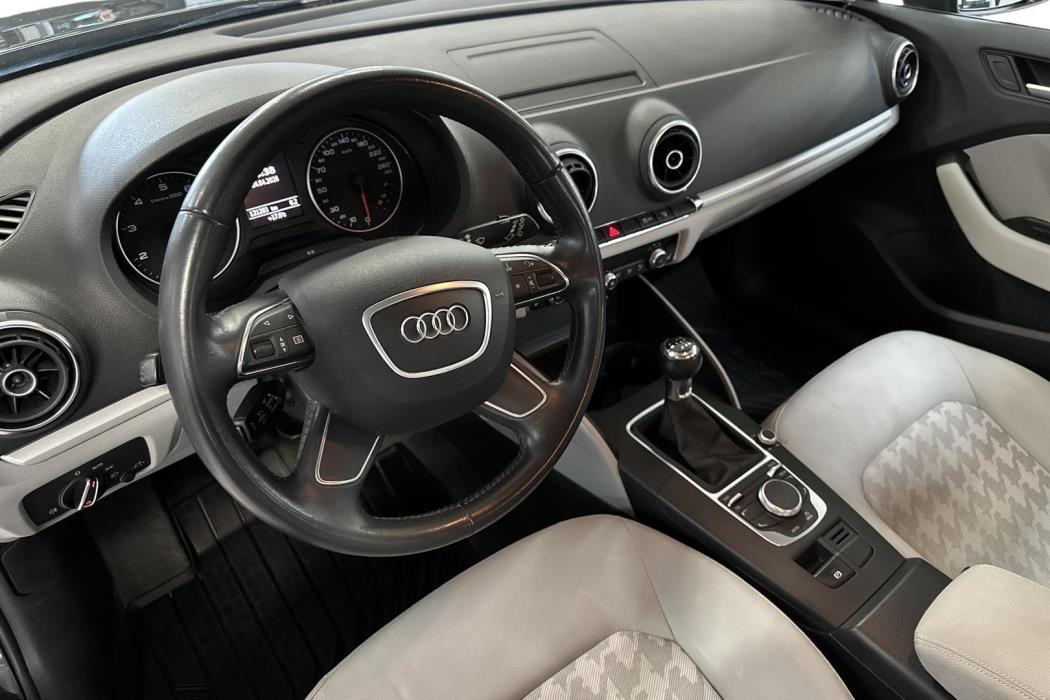 AUDI A3 2013