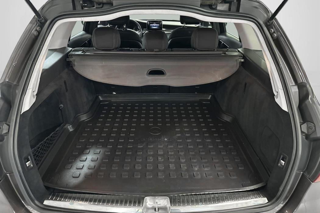 MERCEDES-BENZ C 2016