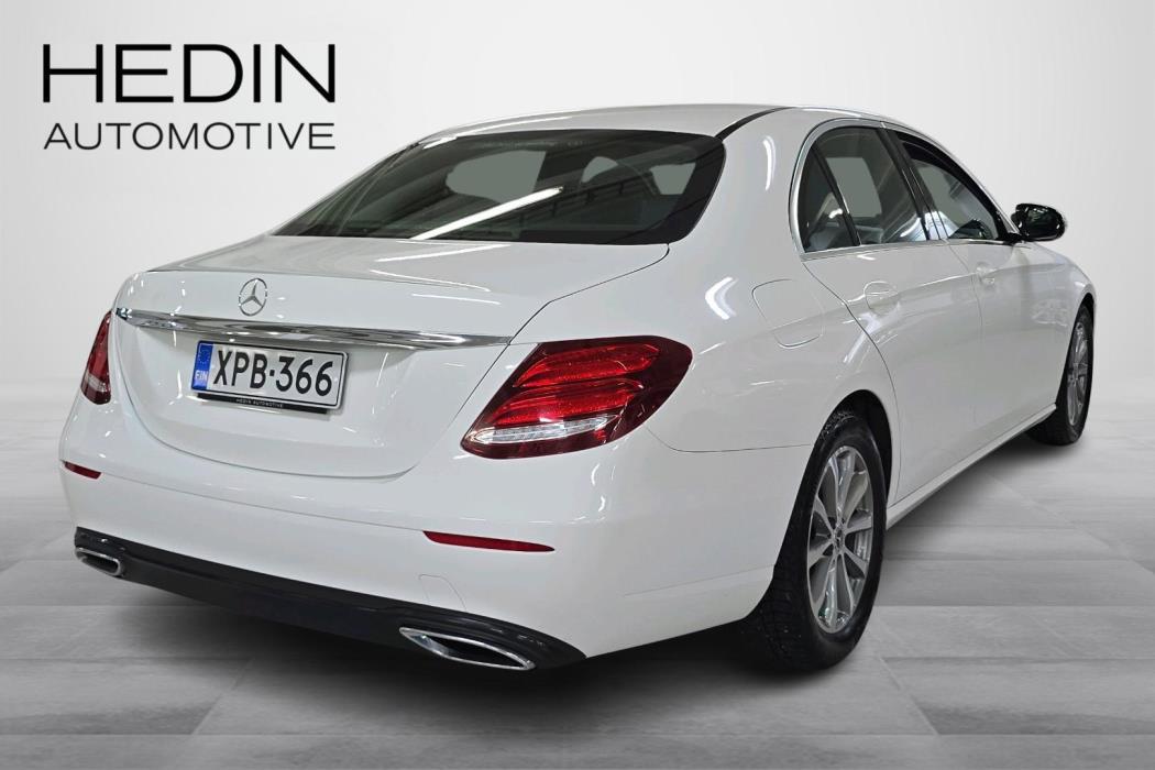 MERCEDES-BENZ E 2020