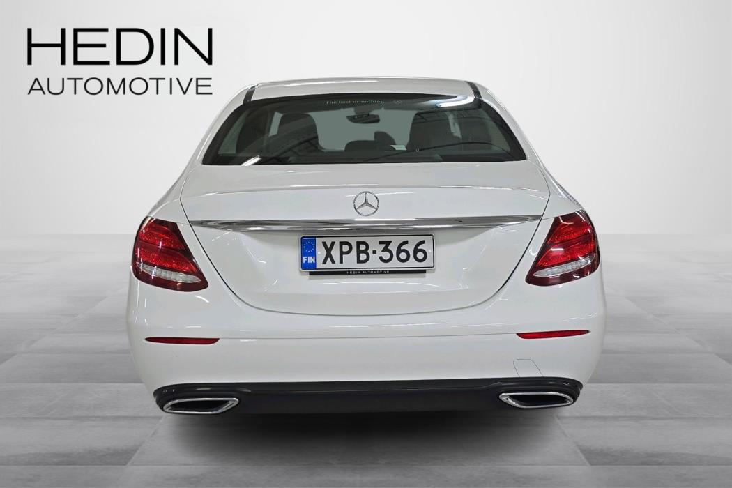 MERCEDES-BENZ E 2020