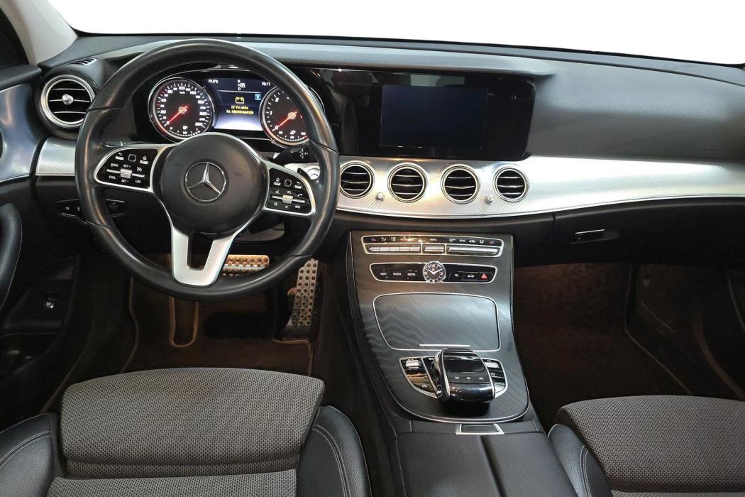 MERCEDES-BENZ E 2020