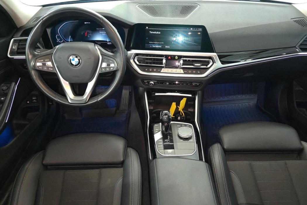 BMW 330 2021