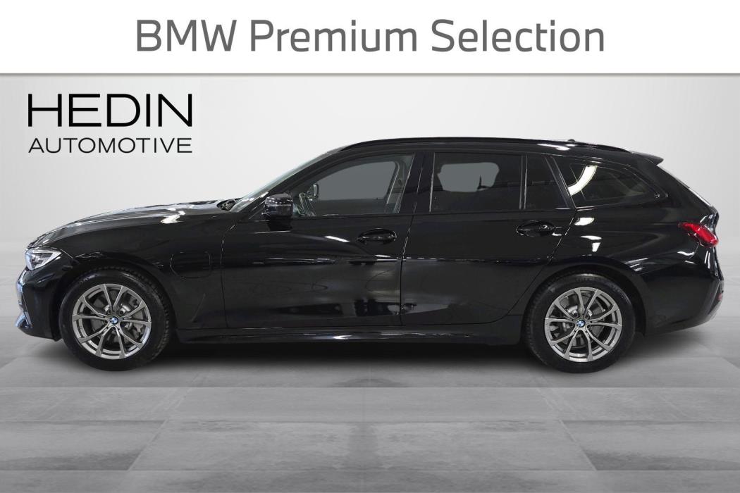 BMW 330 2021
