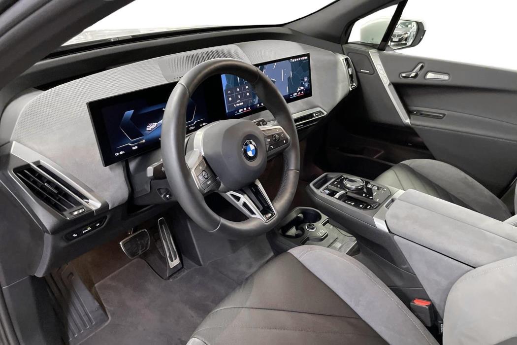BMW iX 2025