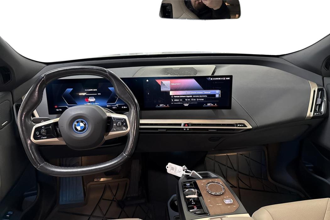 BMW iX 2023