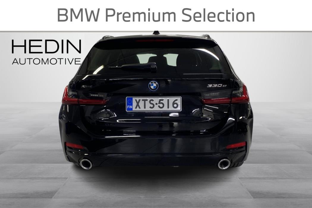 BMW 330 2025