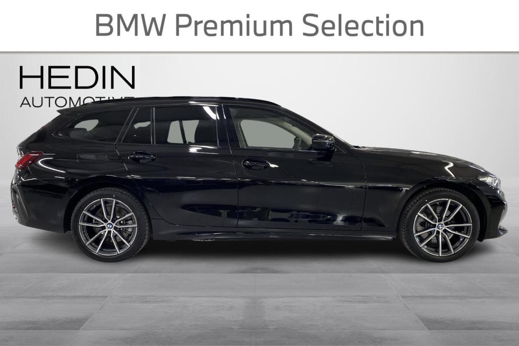 BMW 330 2025