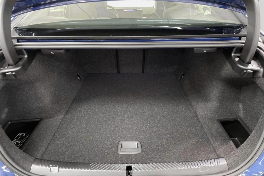 BMW i5 2025