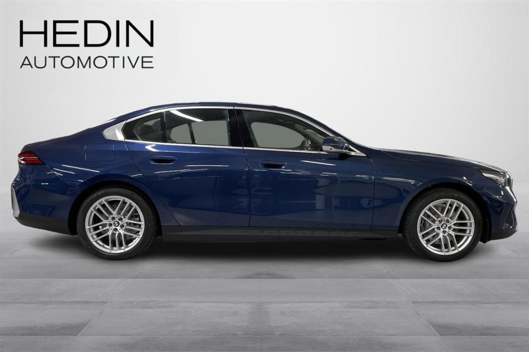 BMW i5 2025