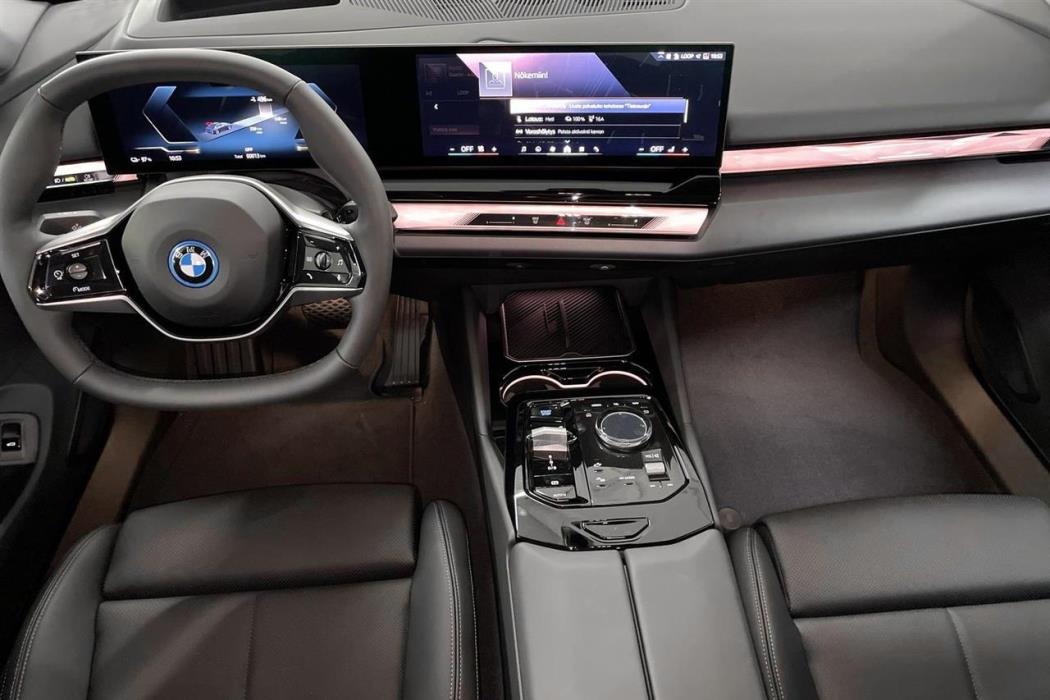BMW i5 2025
