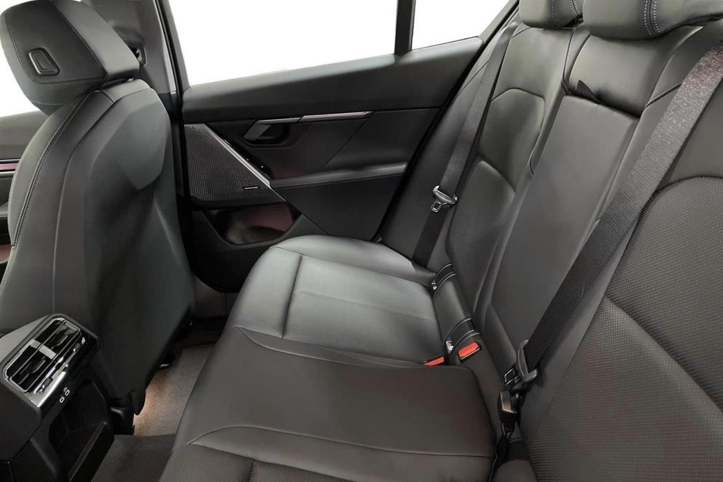 BMW i5 2025