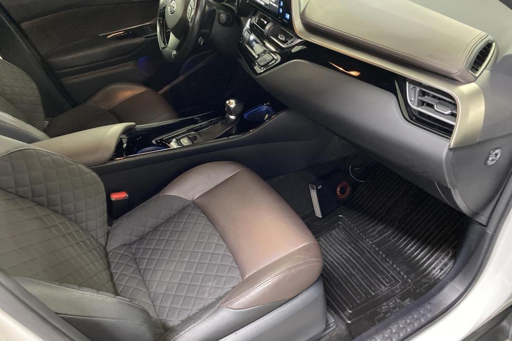 TOYOTA C-HR 2018