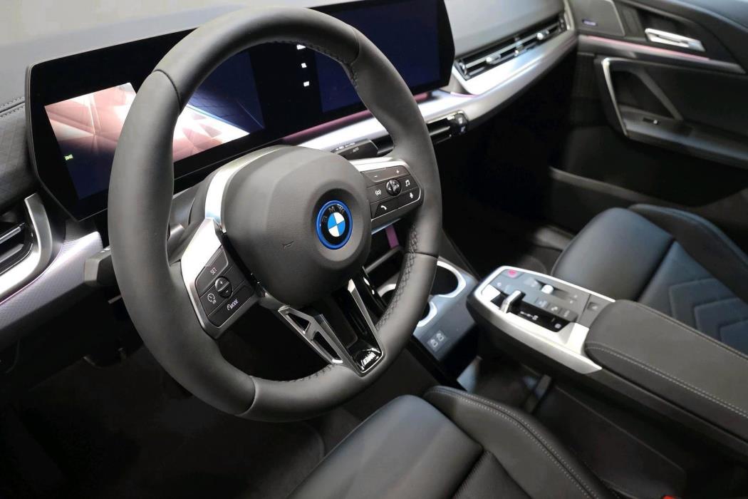 BMW iX2 2026
