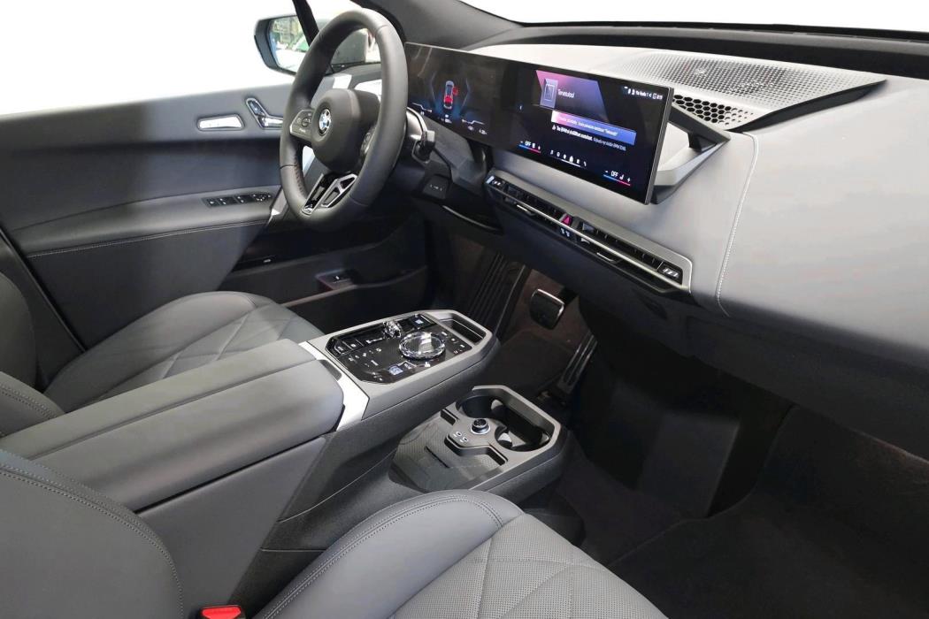 BMW iX 2026