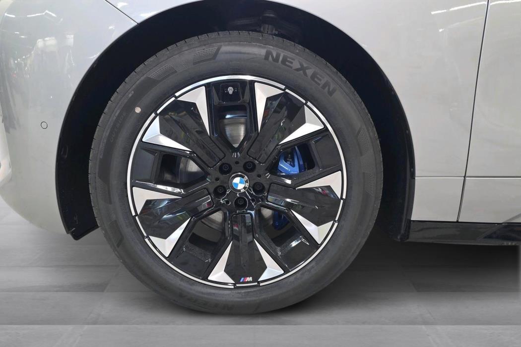 BMW iX 2026