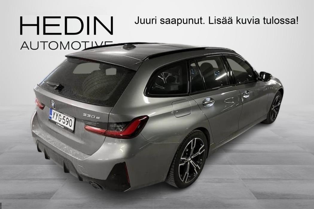BMW 330 2026