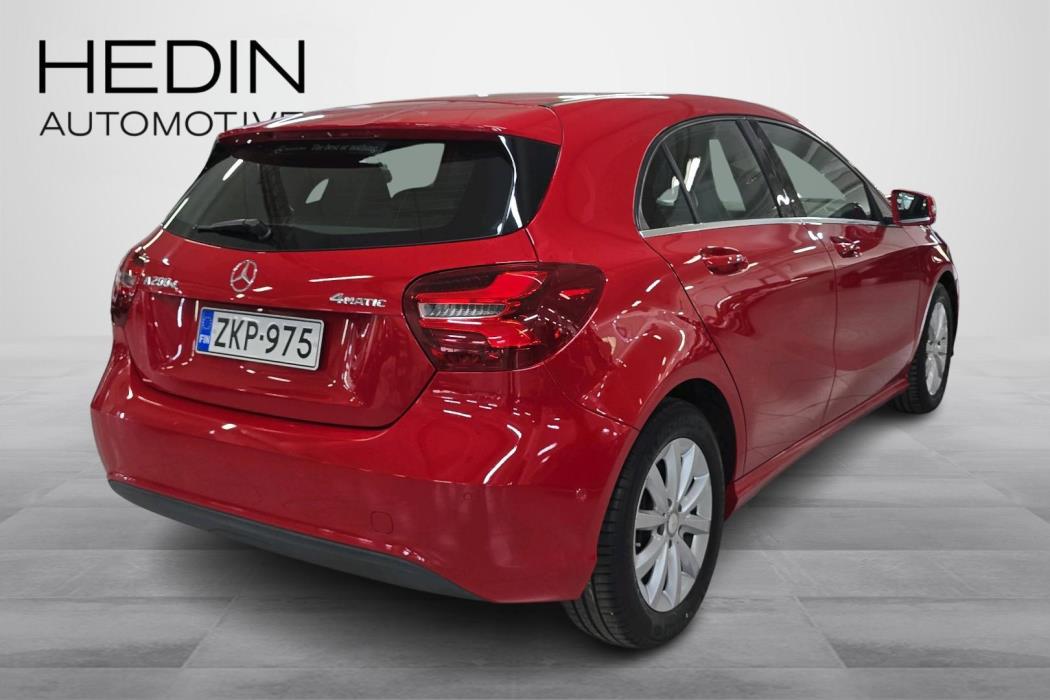MERCEDES-BENZ A 2016