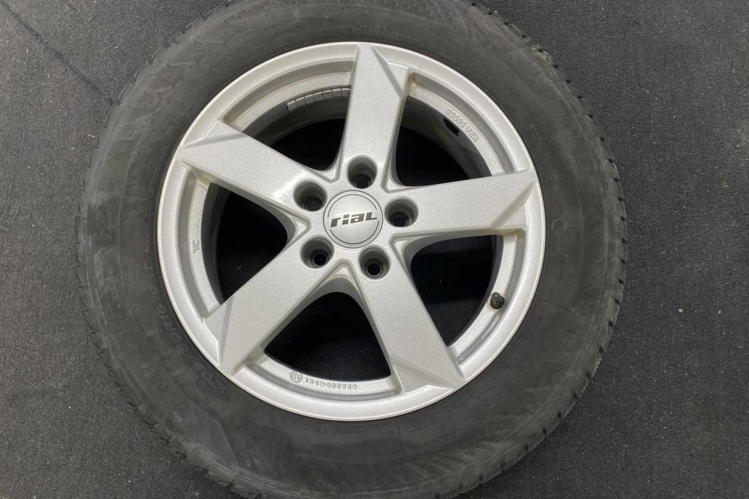 VOLKSWAGEN TOURAN 2019