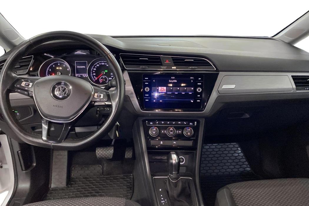 VOLKSWAGEN TOURAN 2019
