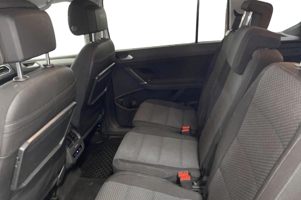 VOLKSWAGEN TOURAN 2019