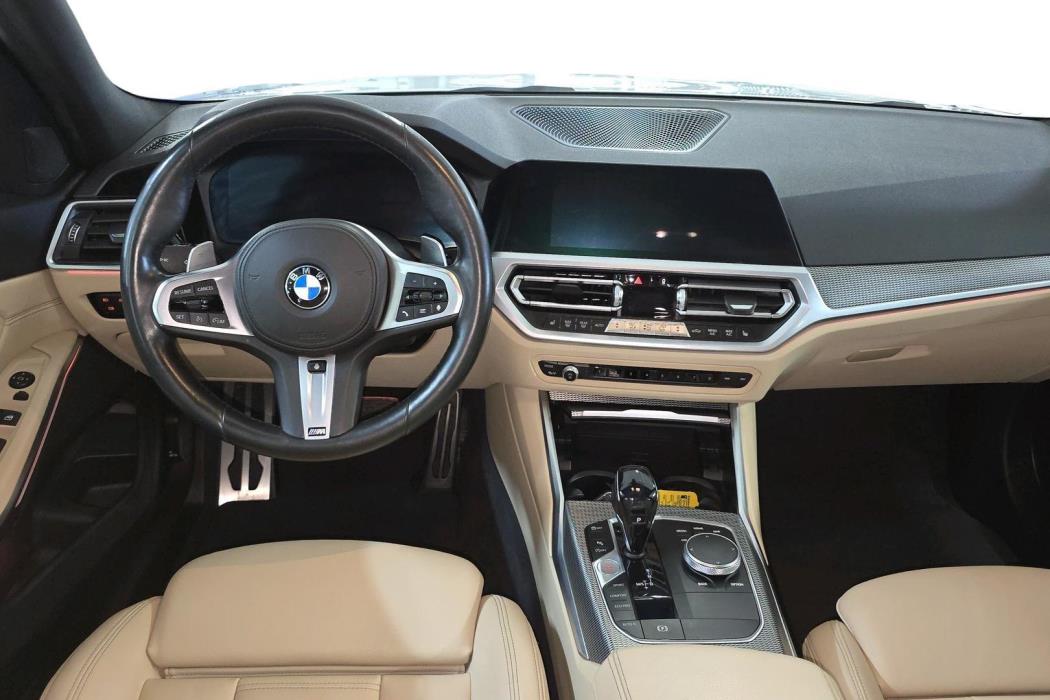 BMW 330 2019