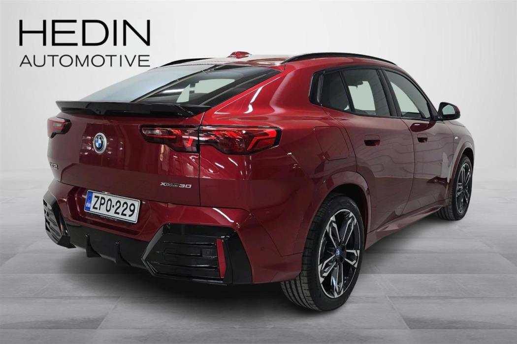 BMW iX2 2025