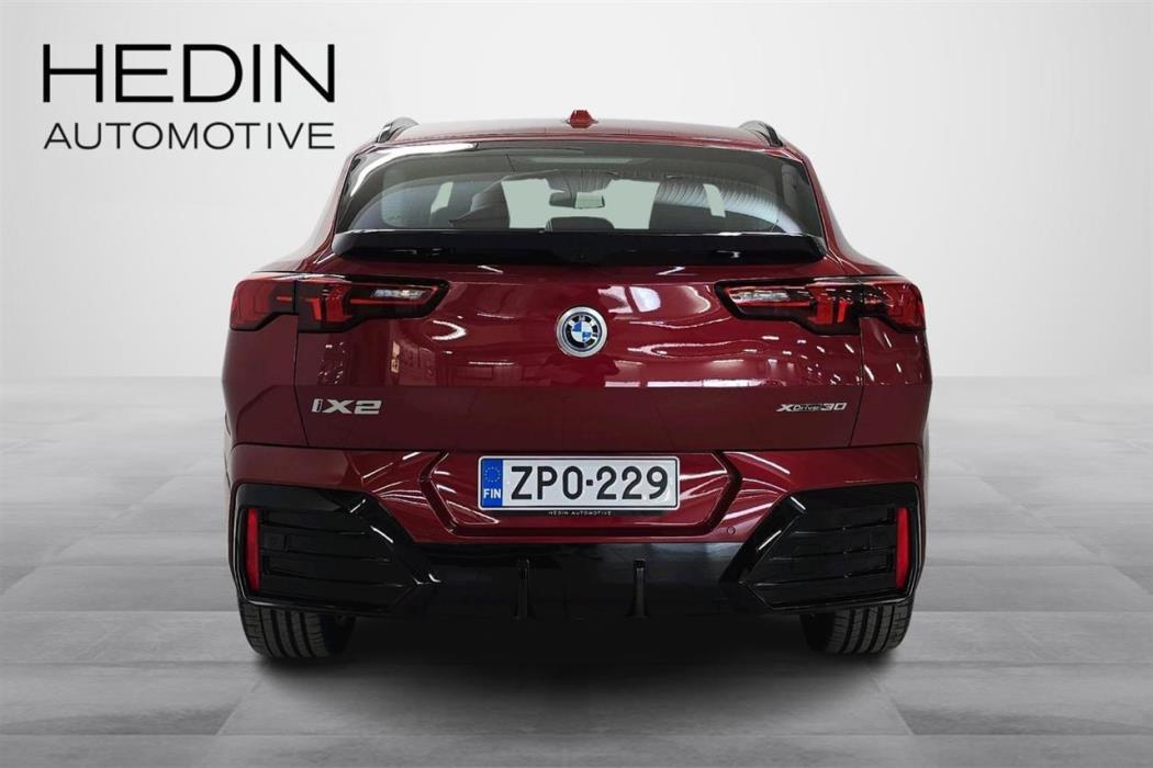BMW iX2 2025