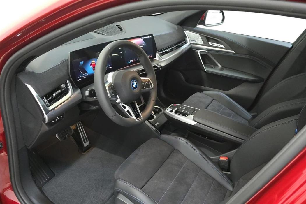 BMW iX2 2025