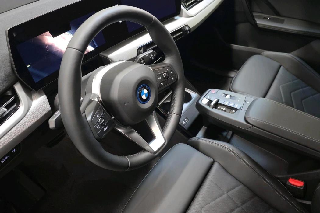 BMW iX1 2026