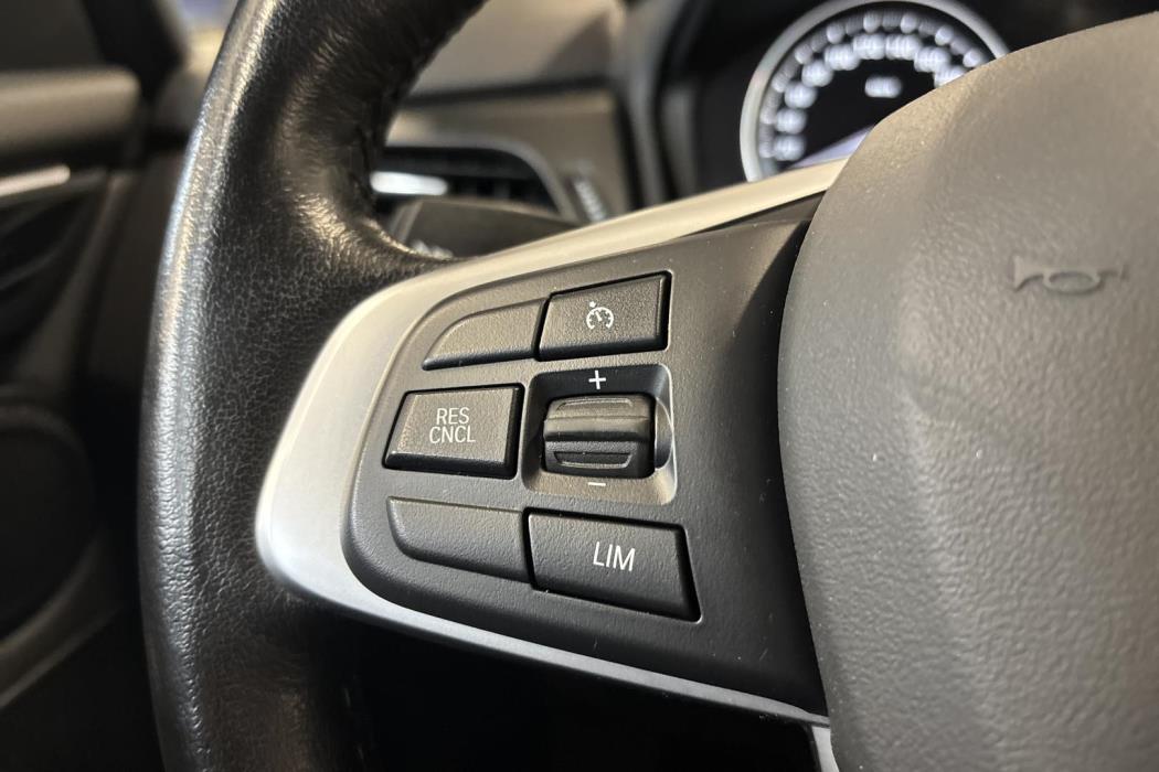 BMW 225 2020