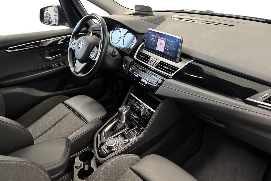 BMW 225 2020