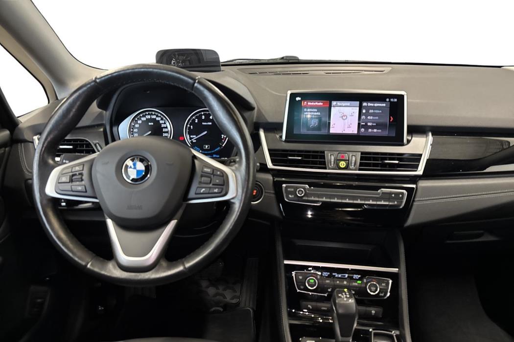 BMW 225 2020