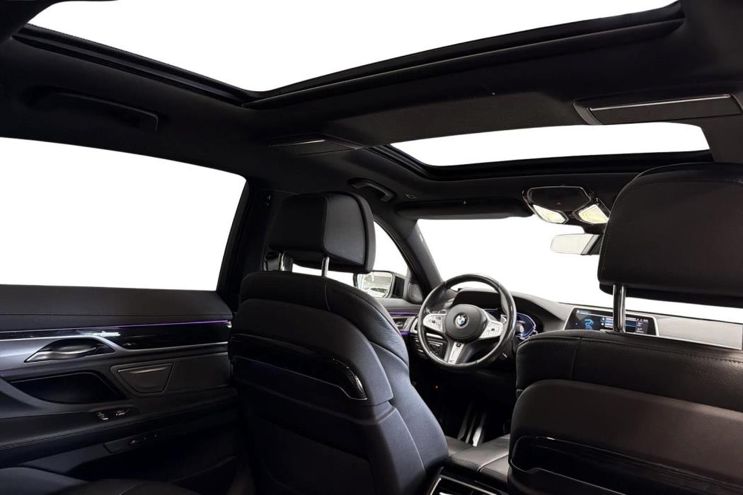 BMW 745 2019