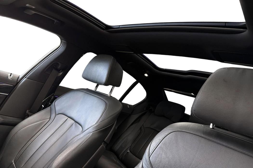 BMW 745 2019