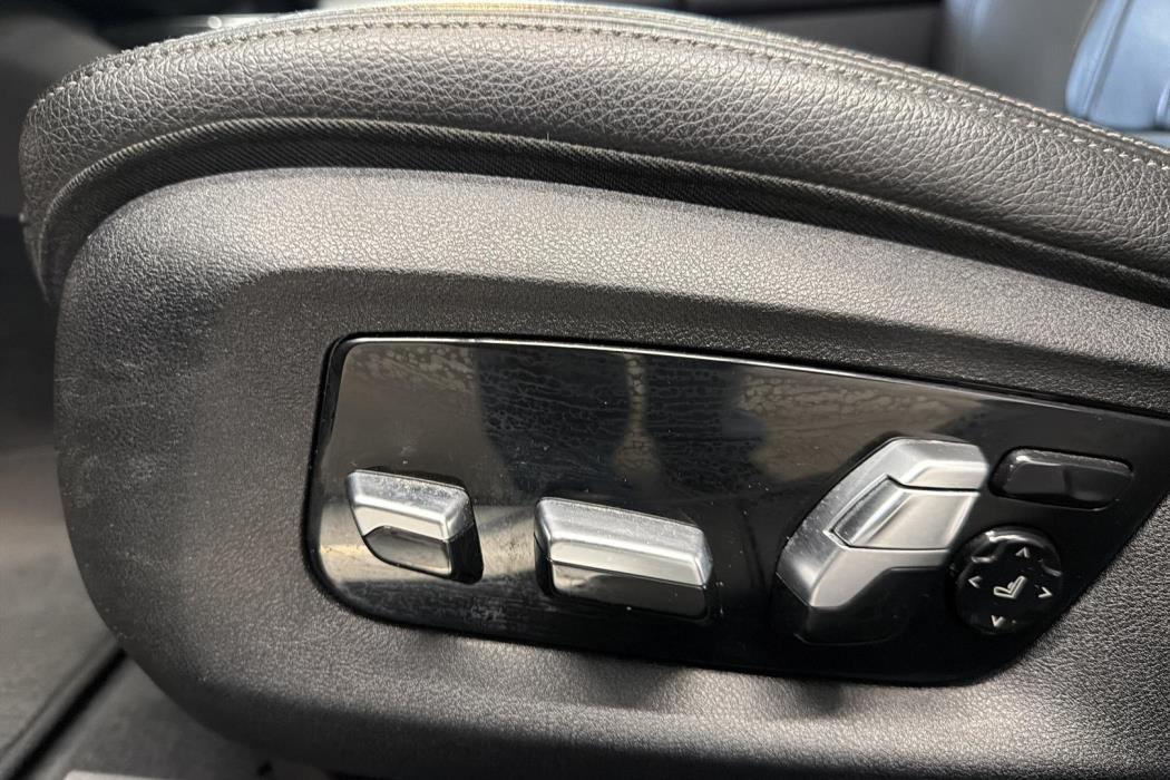 BMW 745 2019