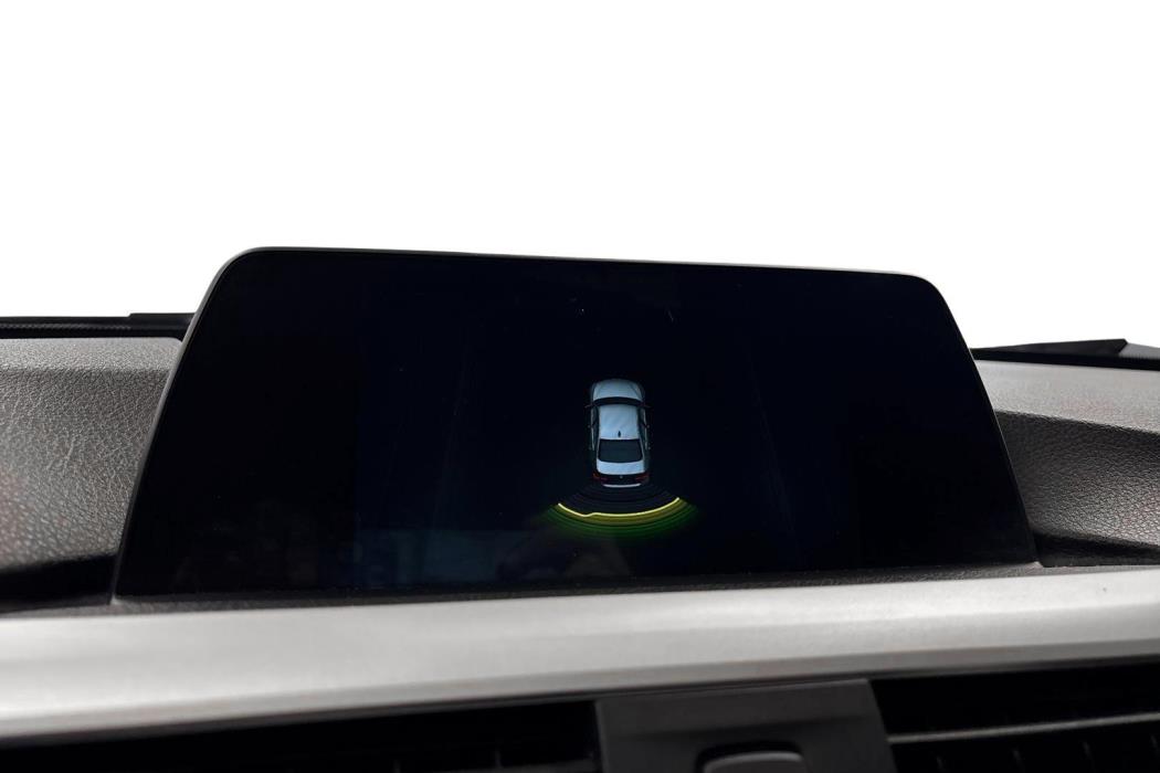 BMW 318 2017