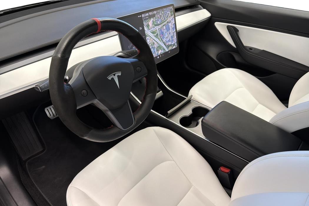 TESLA Model 3 2019
