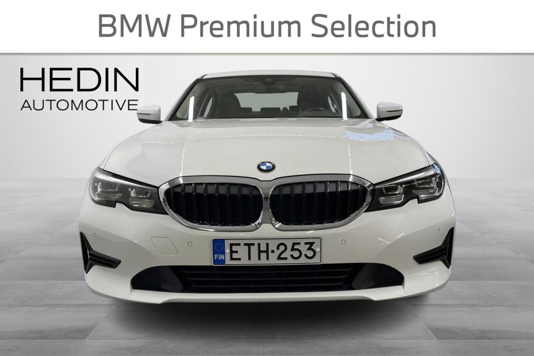 BMW 330 2020