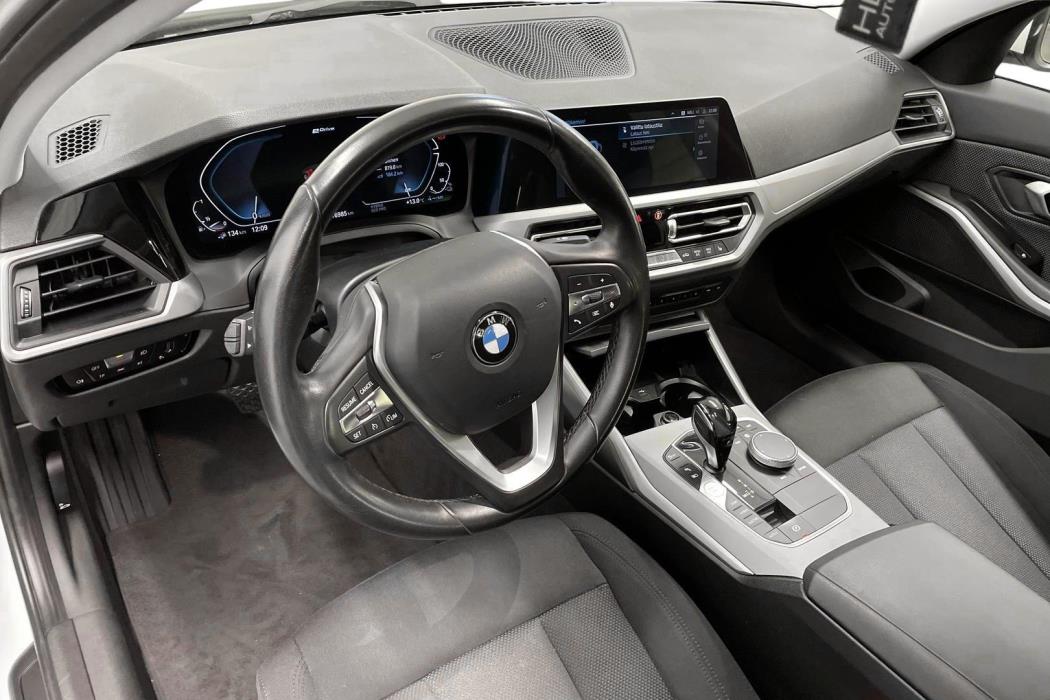 BMW 330 2020