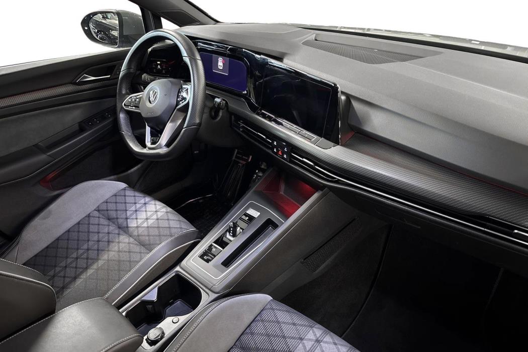Volkswagen Golf 2021
