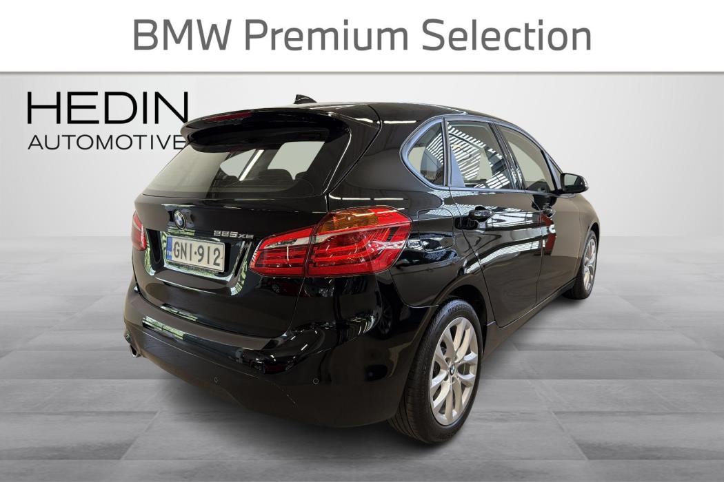 BMW 225 2020