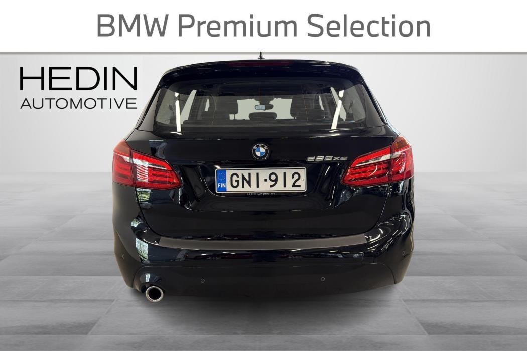 BMW 225 2020