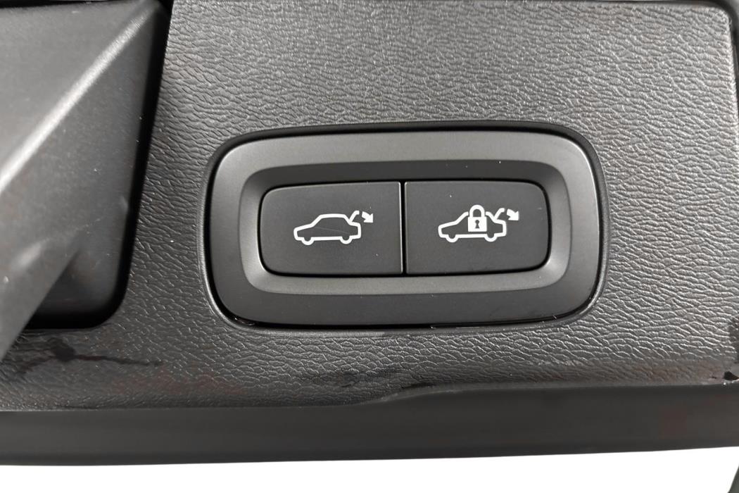 Volvo XC60 2022
