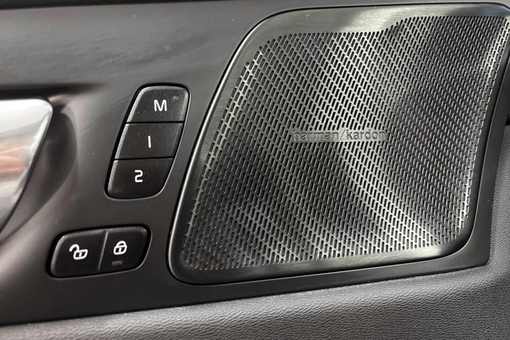 Volvo XC60 2022