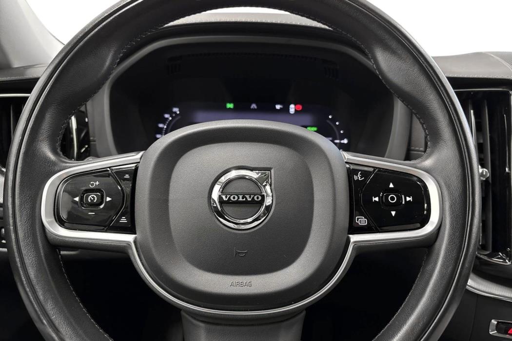 Volvo XC60 2022