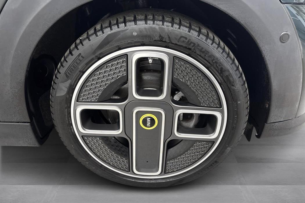 Mini Hatchback 2023