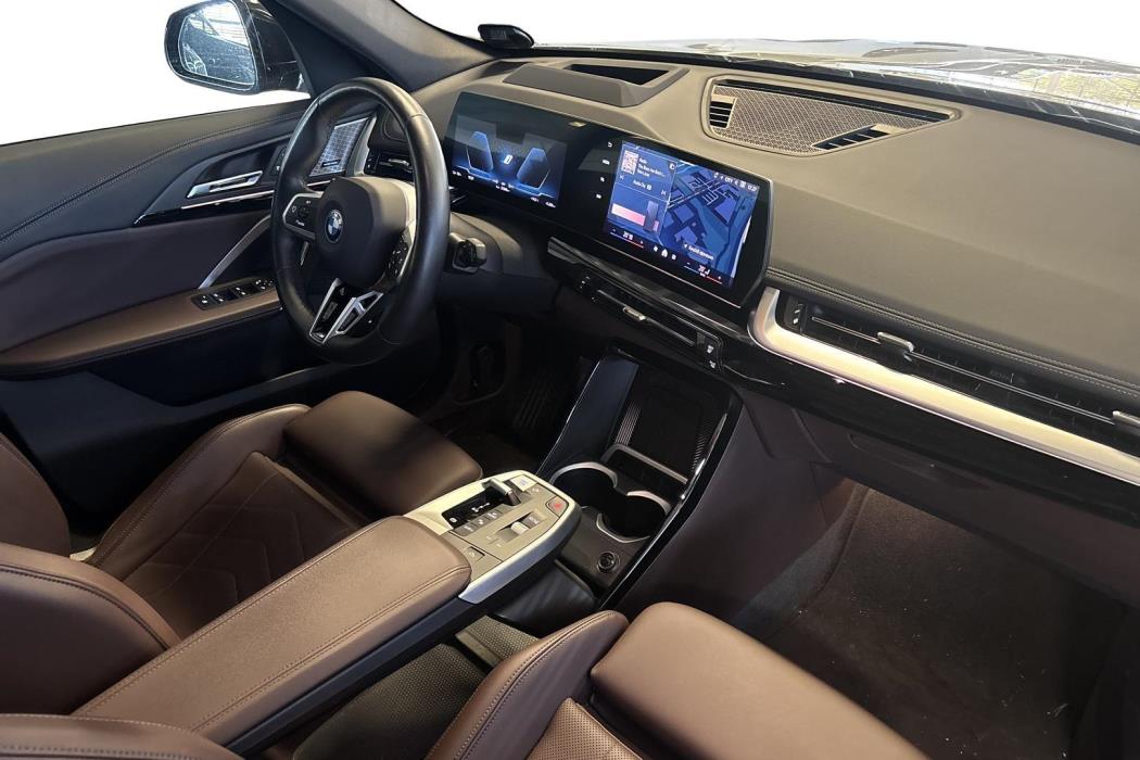 BMW iX1 2024