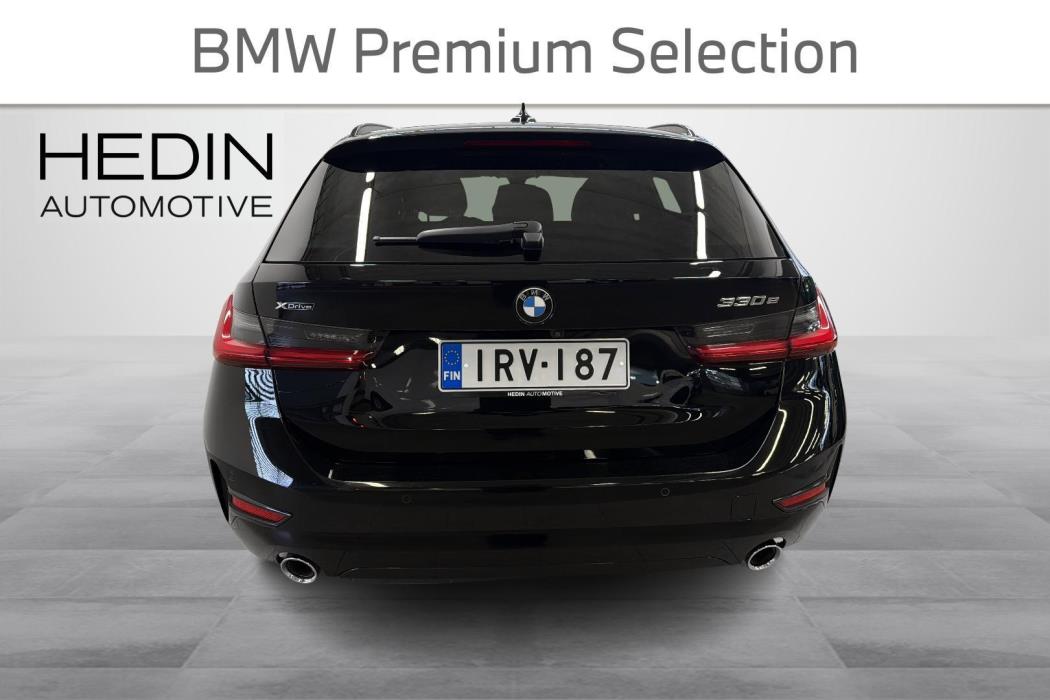 BMW 330 2021
