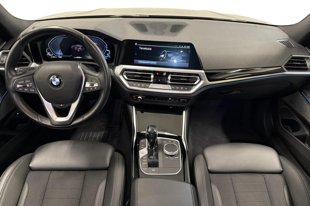 BMW 330 2021