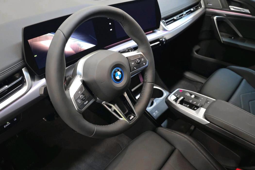 BMW iX1 2026